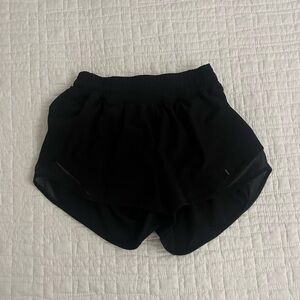 Lululemon Hotty Hot Low-Rise Lined Short 4”